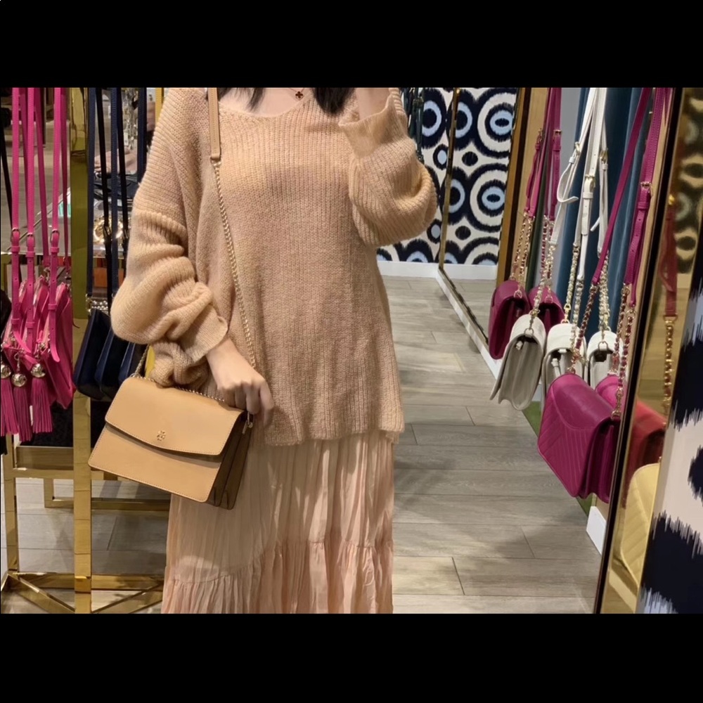 Tory Burch Envelope Shoulder Bag - Picture 9 of 11